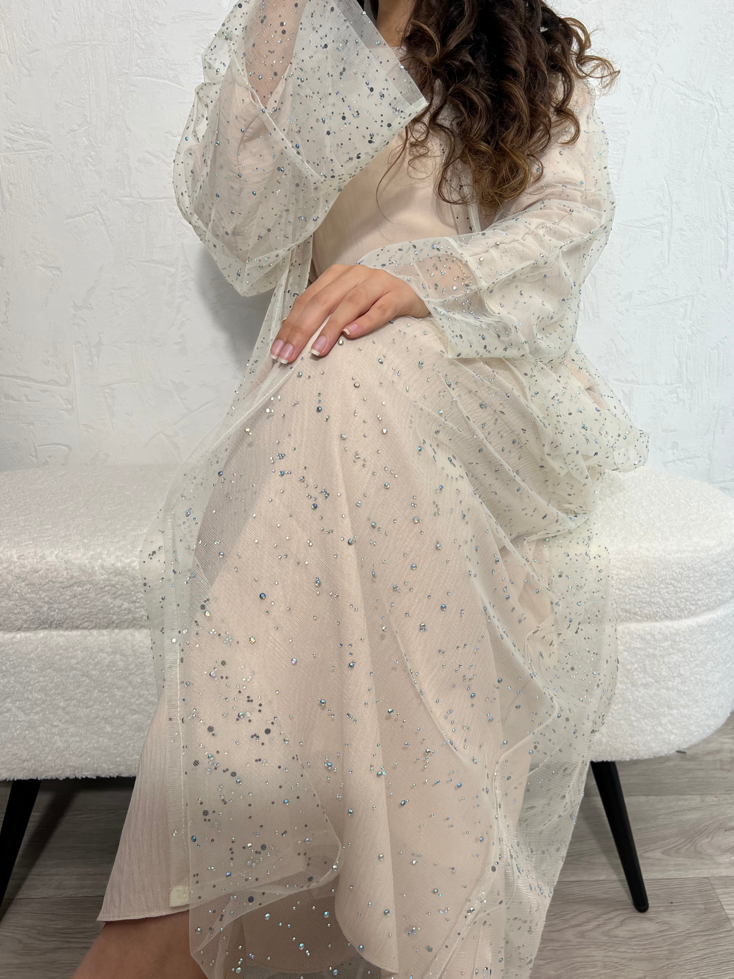 Abaya Dubaï beige / rose / nude à strass