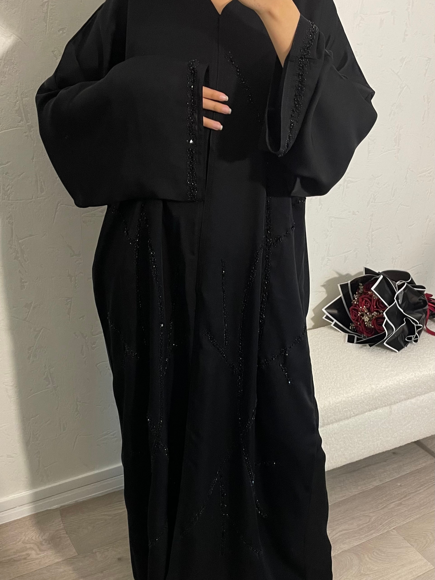 Abaya Dubaï noire à strass et perles