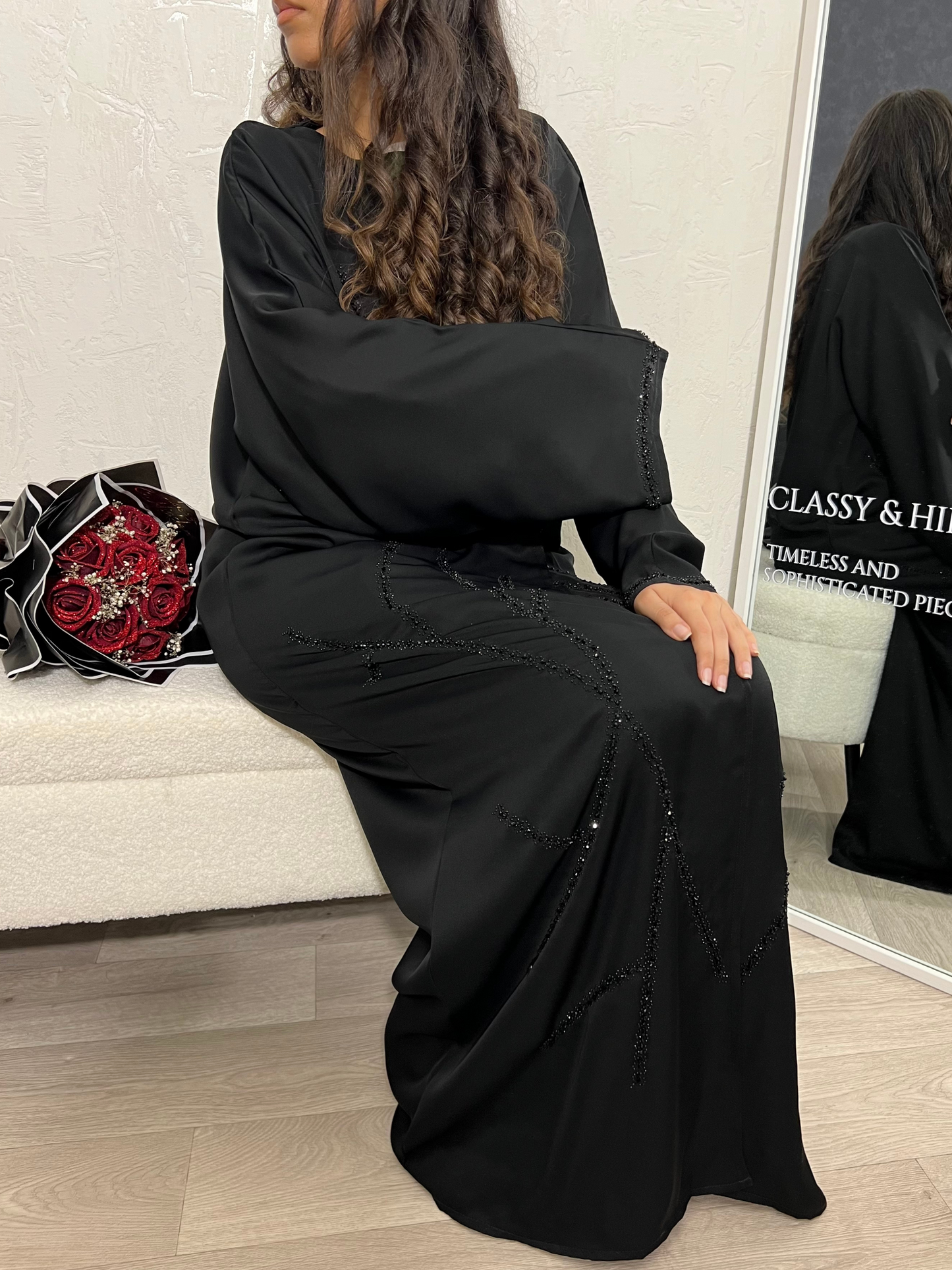 Abaya Dubaï noire à strass et perles