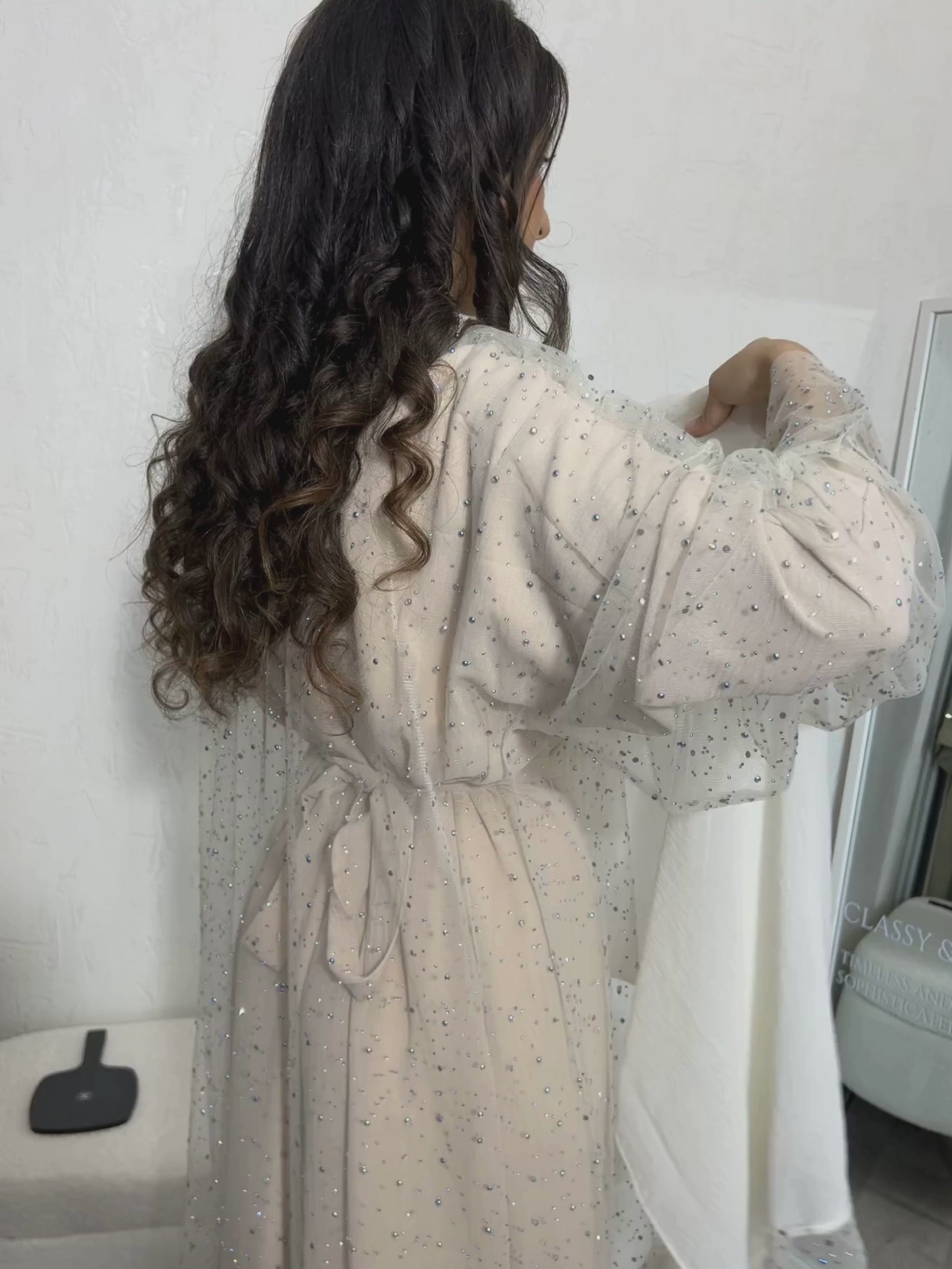 Abaya Dubaï beige / rose / nude à strass