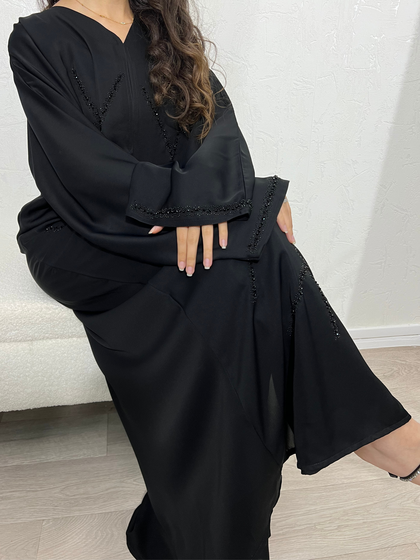 Abaya Dubaï noire à strass et perles 