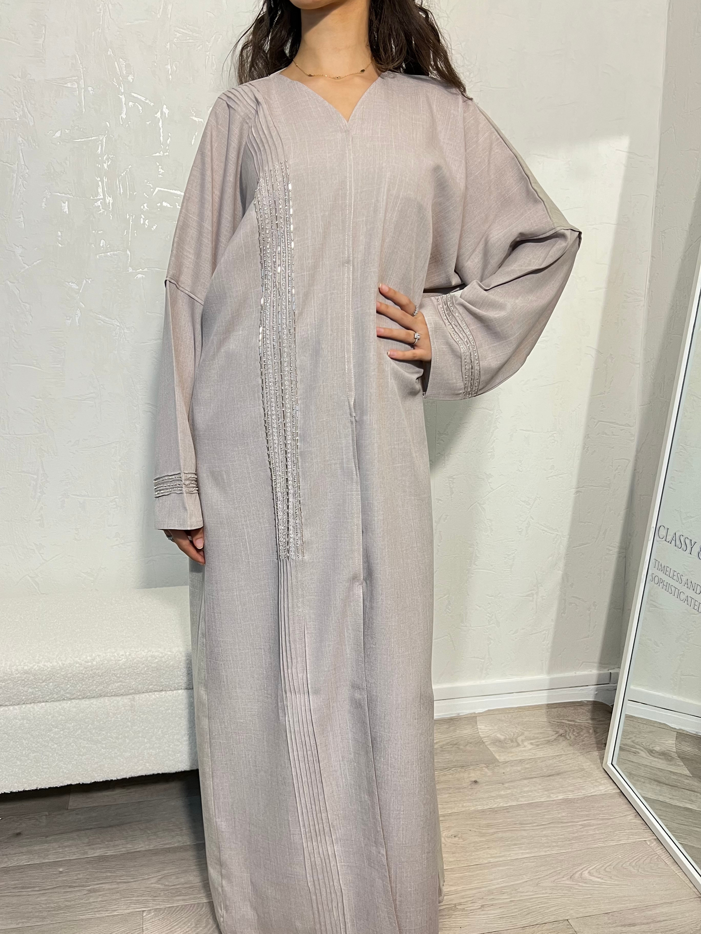Abaya Dubaï beige à strass et perles en lin 