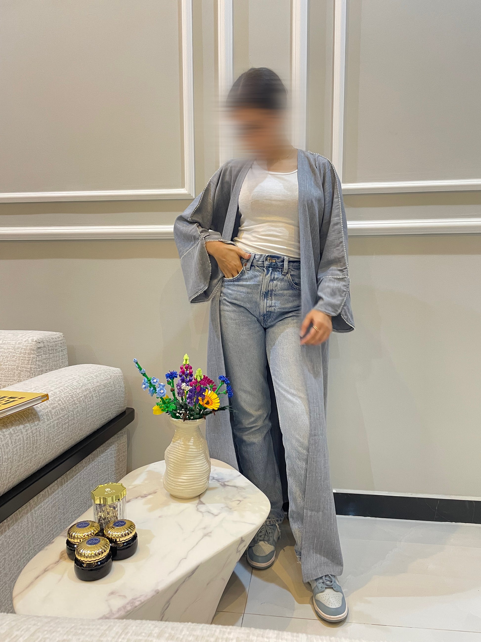 Abaya Dubaï bleu jean manches ornées de perles