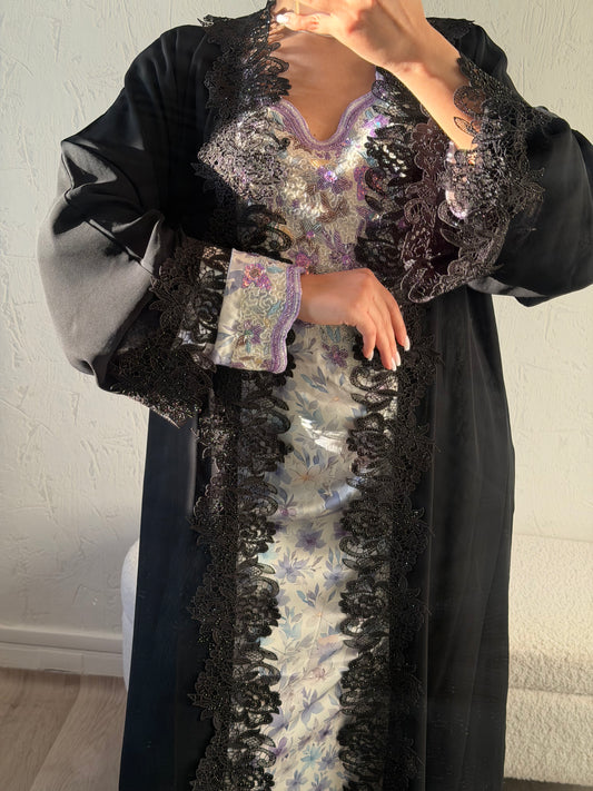 Noire Lace Abaya